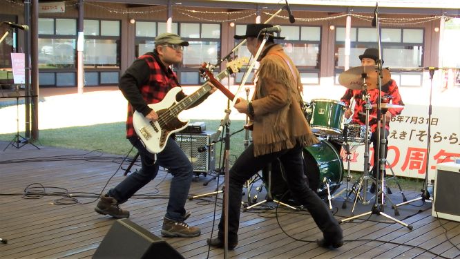「The　Blues　Blisters(ブルース・ブリスターズ)」ライブ＆「おみるく」NEW OPEN