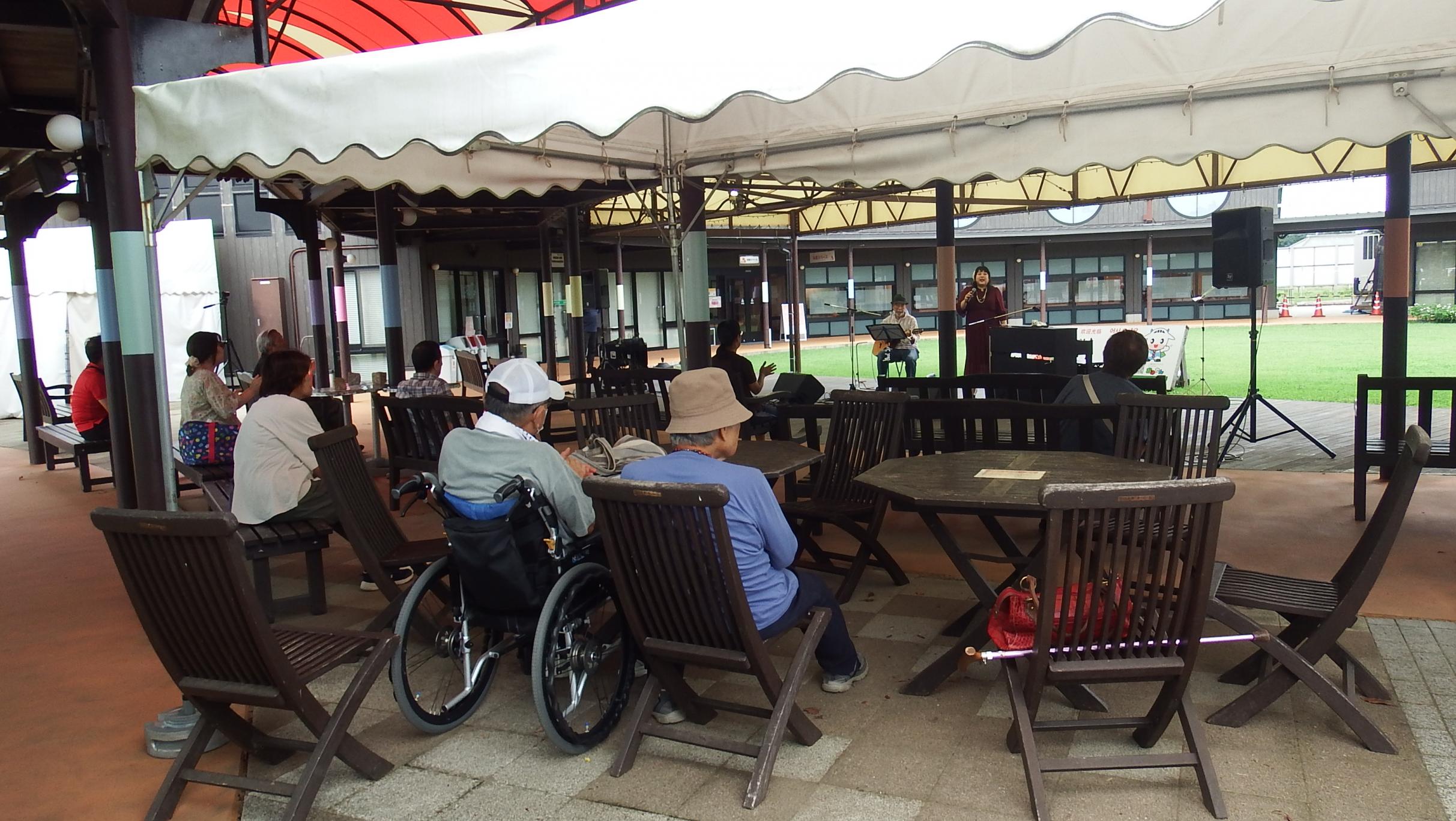 ユリエアンドマーシー写真3