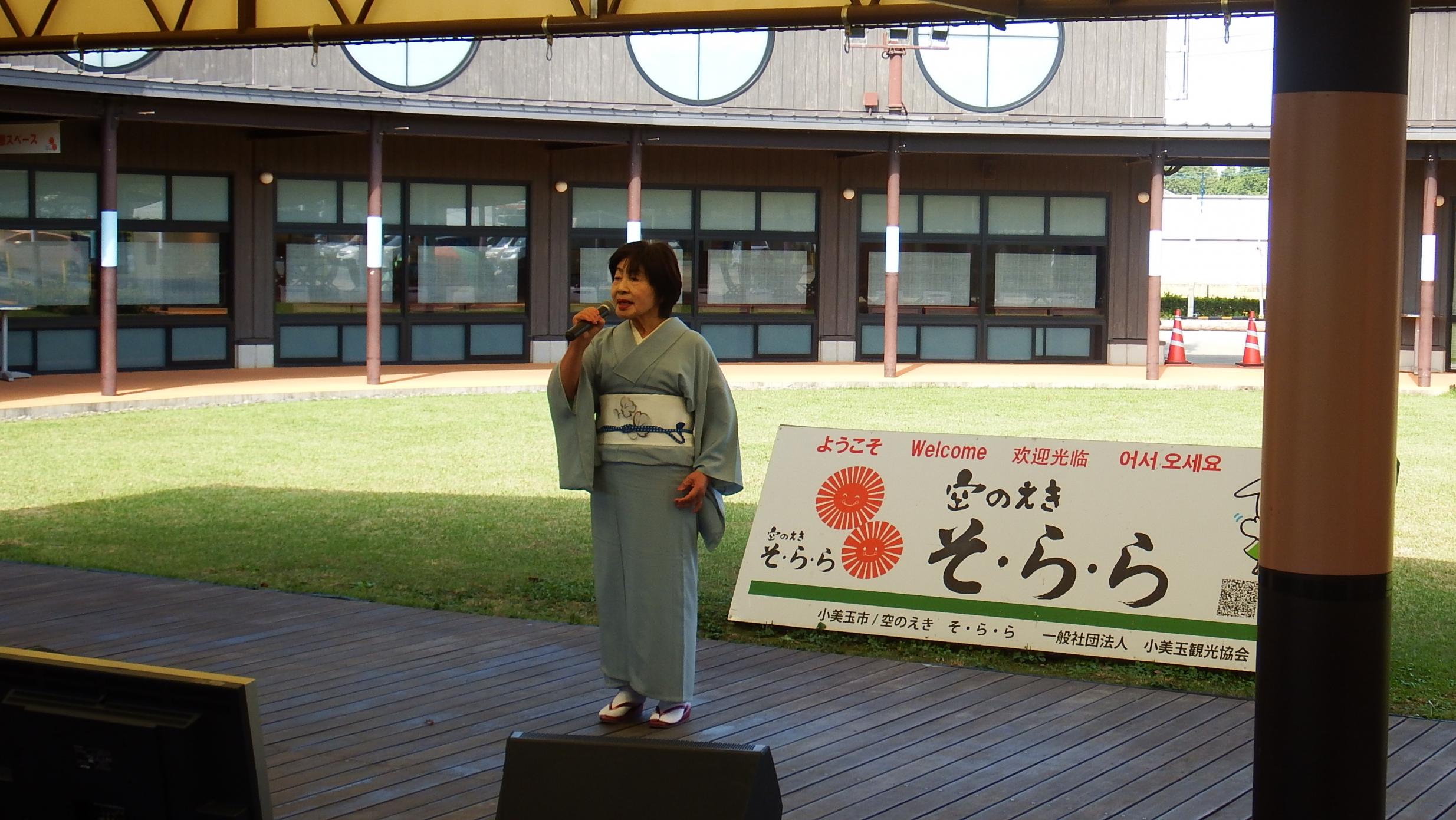 カラオケ楽園出演者写真1 カラオケ楽園出演者写真1
