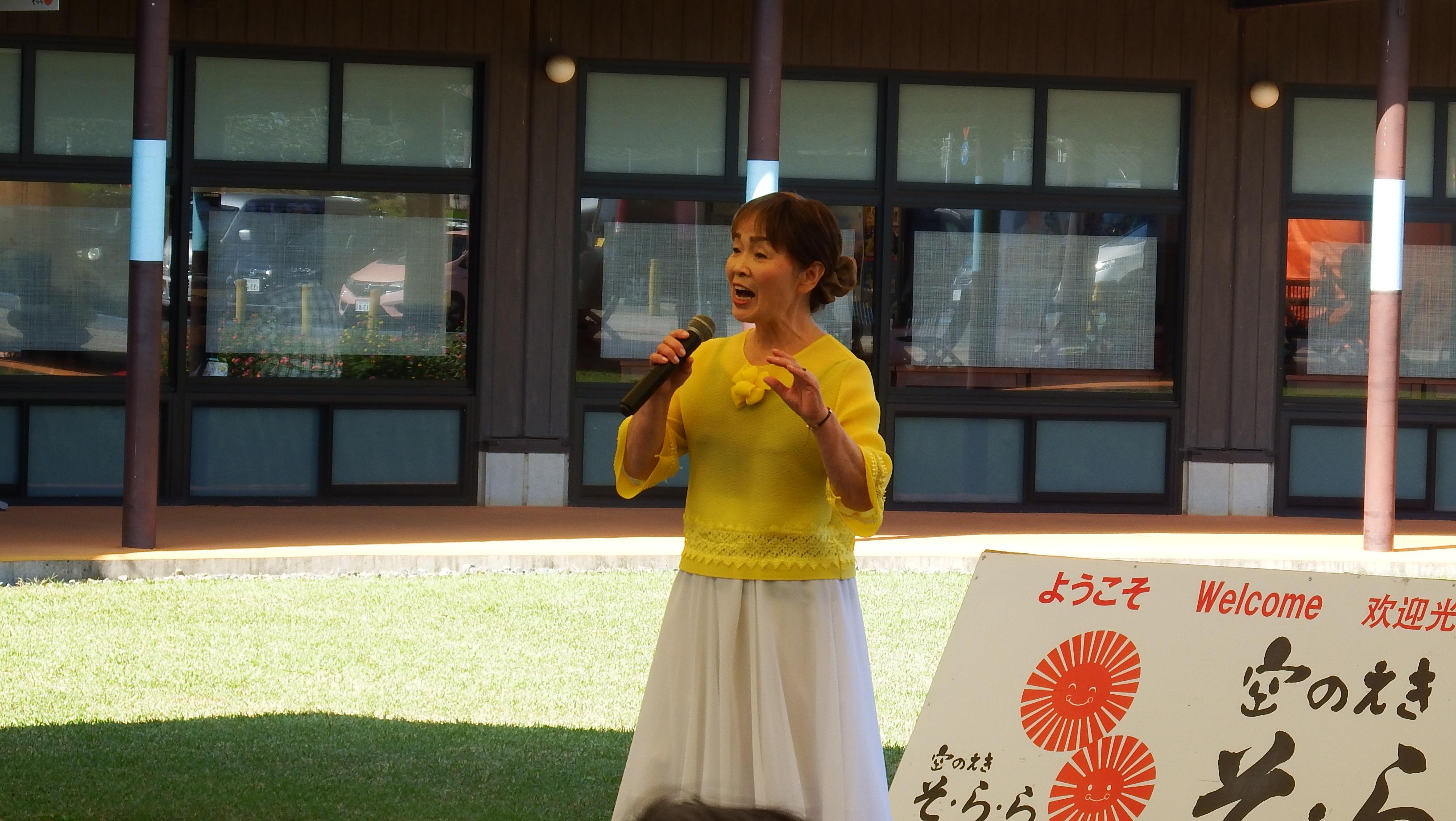 カラオケ楽園出演者写真7 カラオケ楽園出演者写真7