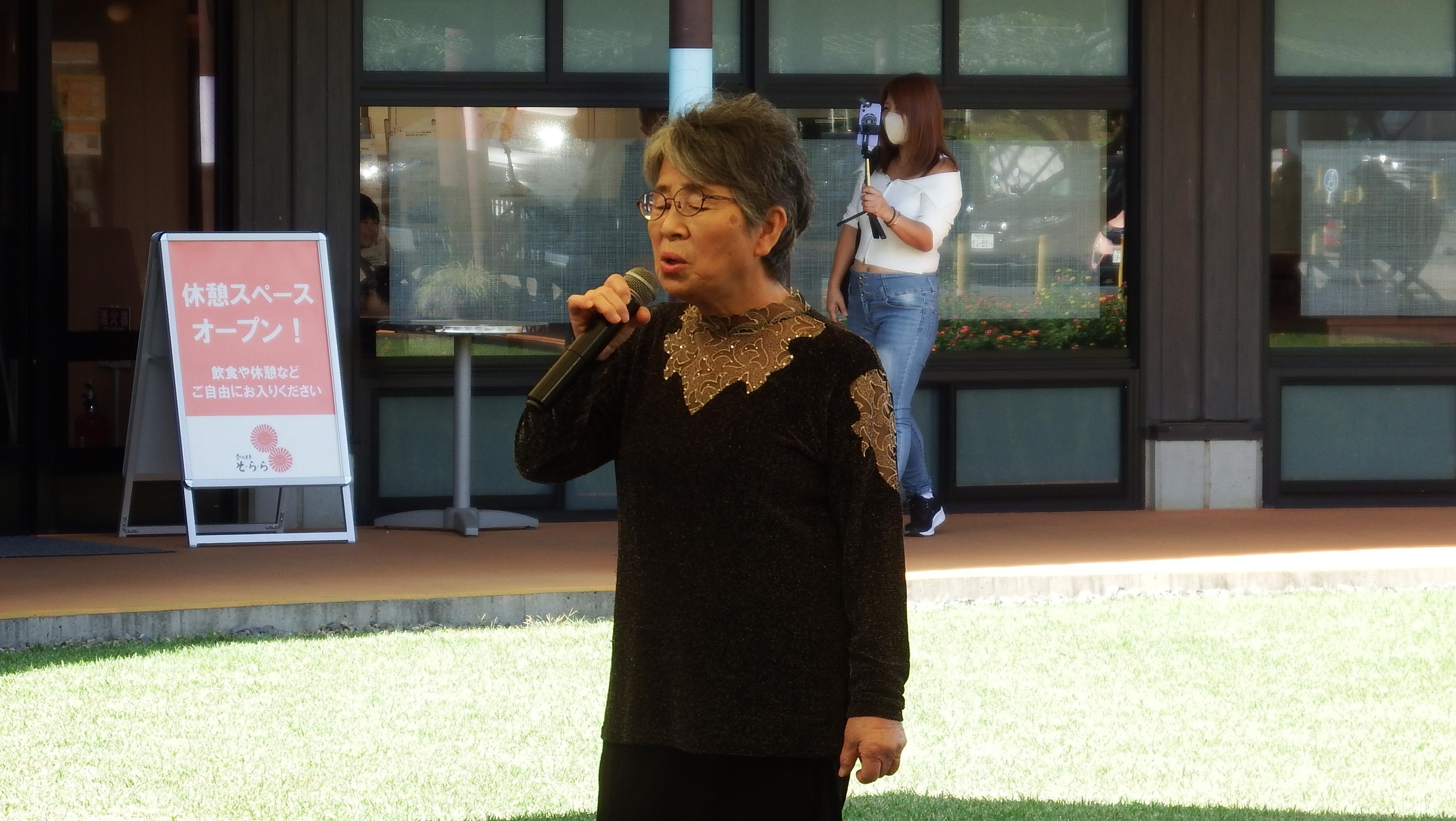 カラオケ楽園出演者写真8 カラオケ楽園出演者写真8