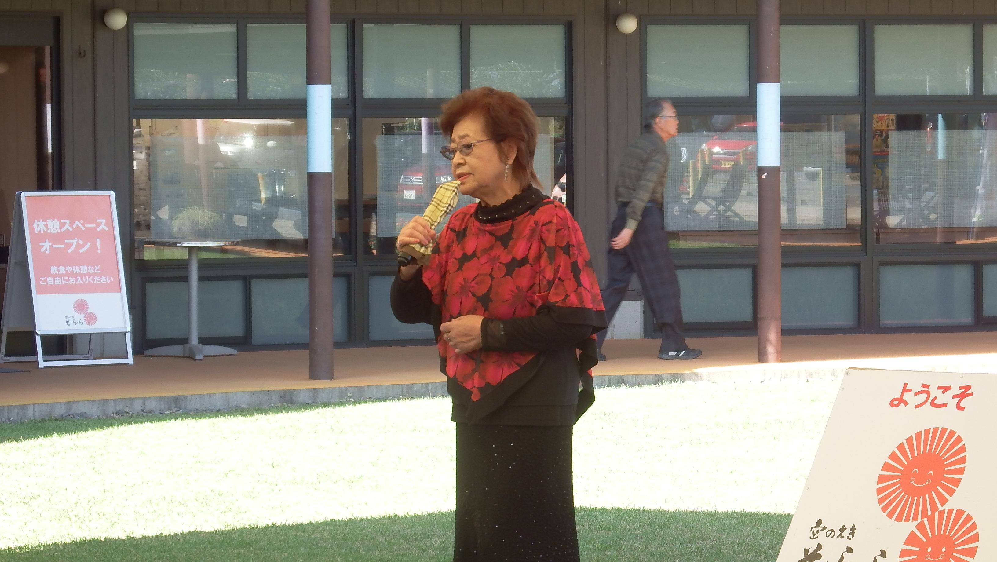 カラオケ楽園出演者写真13 カラオケ楽園出演者写真13