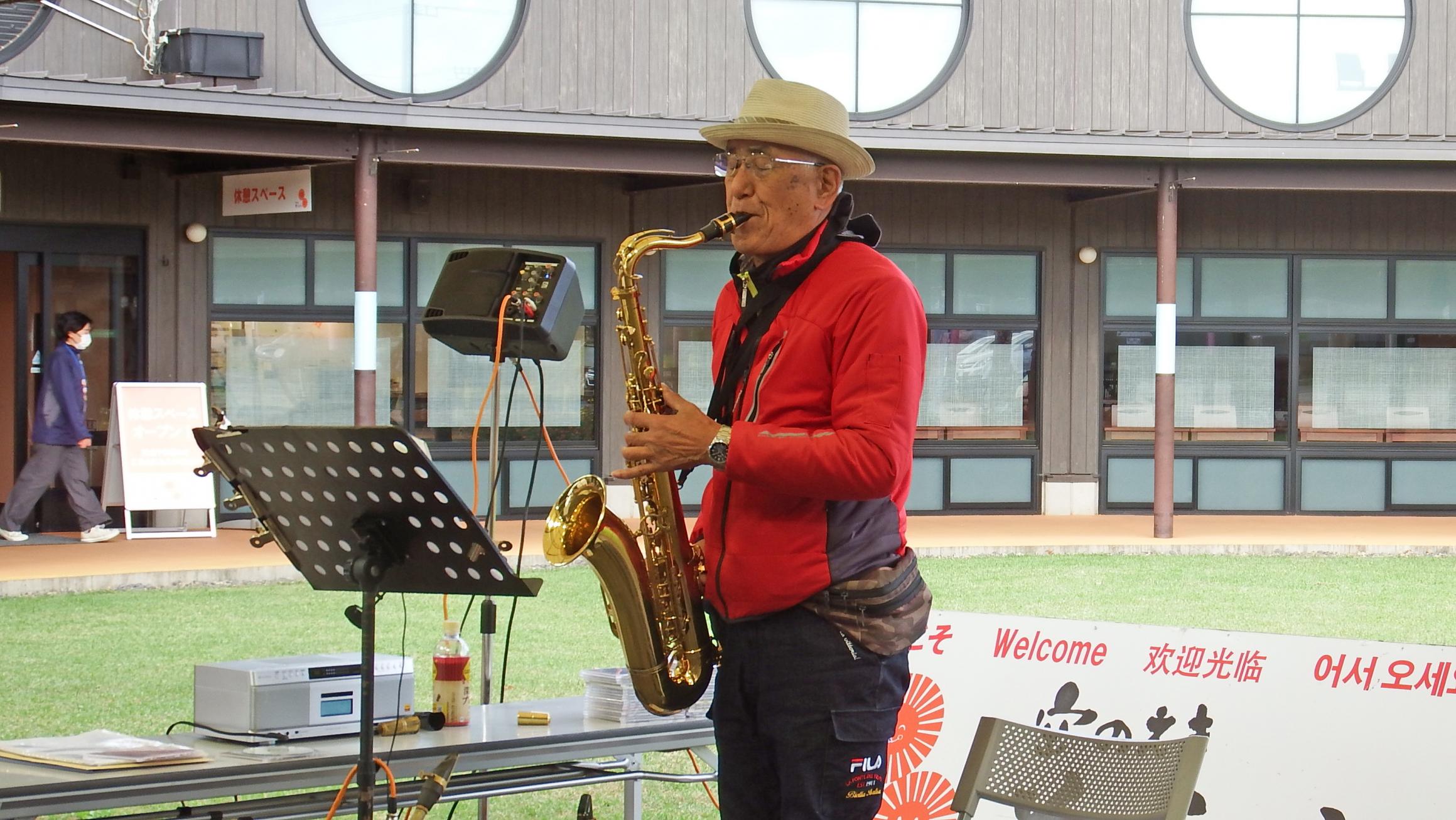 テナーサックス写真 テナーサックス写真