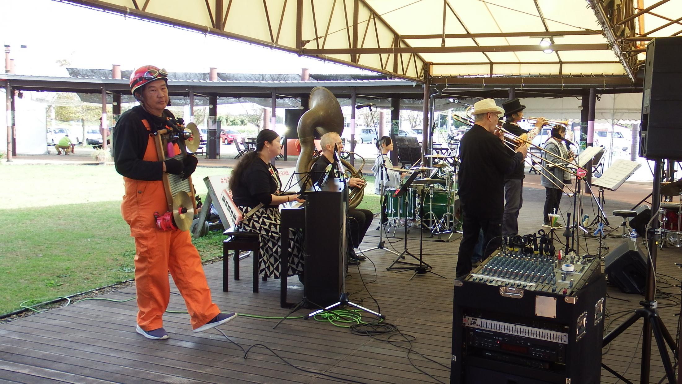 デキシーランブラーズ写真3 デキシーランブラーズ写真3