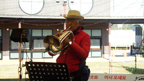「チャーリー栗原」各種管楽器のマラソン演奏 「チャーリー栗原」各種管楽器のマラソン演奏