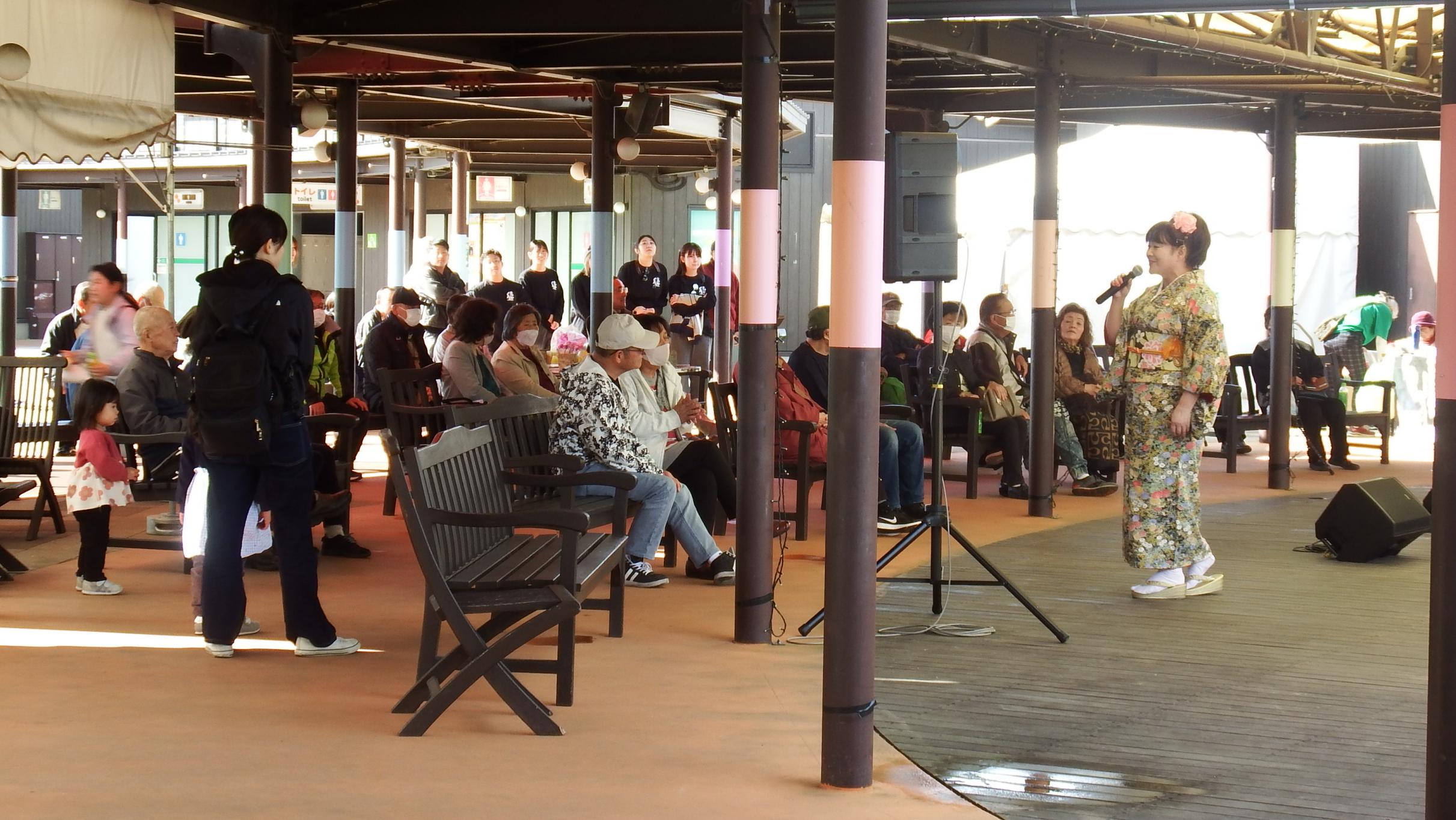 愛川れい子写真1 愛川れい子写真1