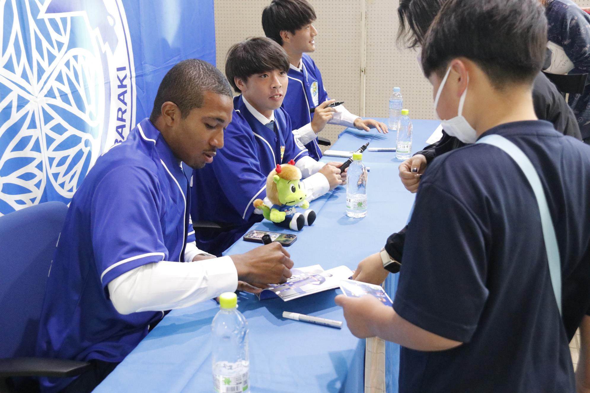 水戸ホーリーホックサイン会 水戸ホーリーホックサイン会