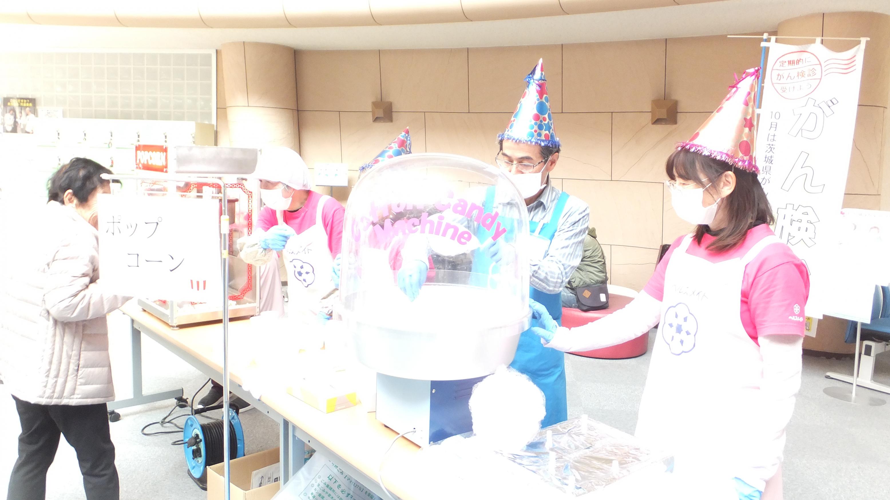 DSCF7620 ポップコーンとわたあめを作っている様子